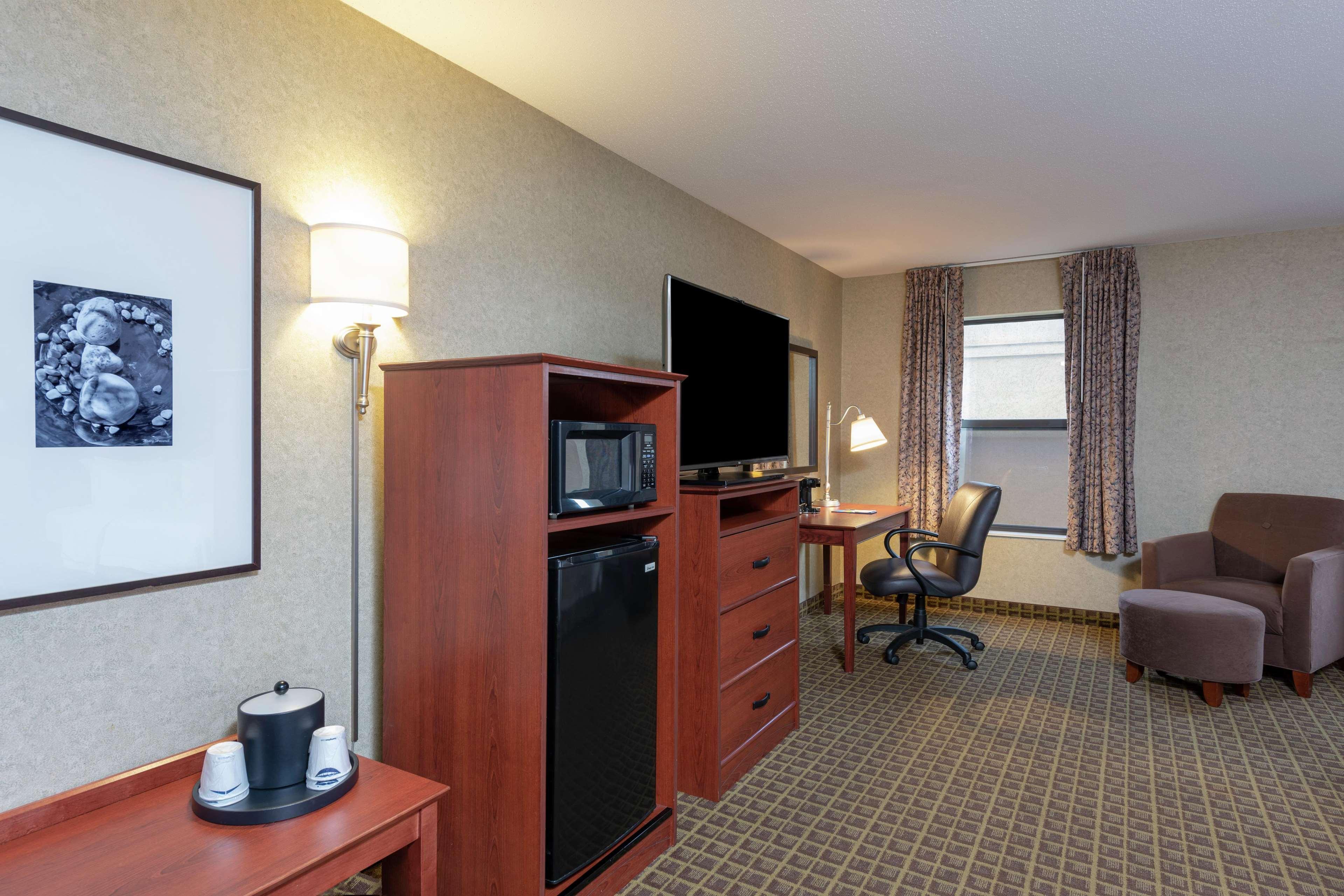 Hampton Inn & Suites Valparaiso Exterior photo