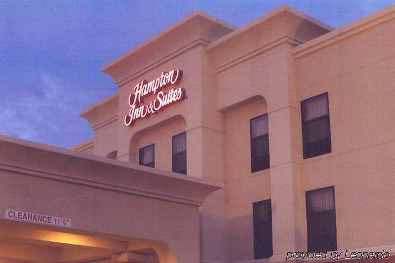 Hampton Inn & Suites Valparaiso Exterior photo